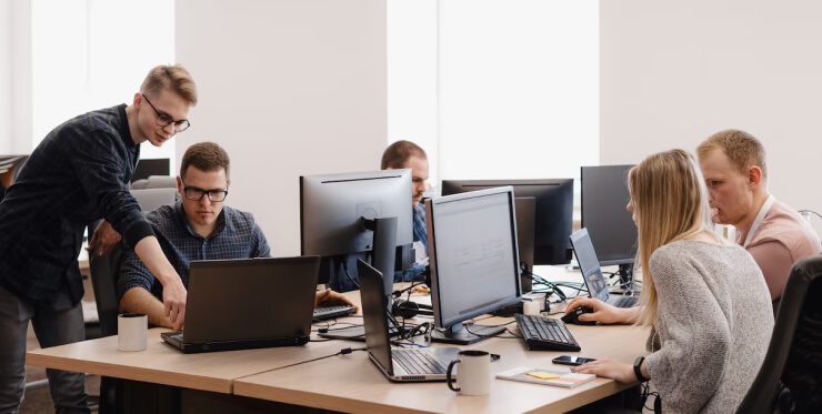 Managed IT Services Fort Lauderdale team working on computer systems